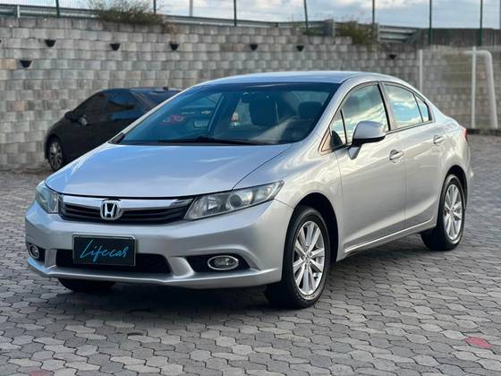 HONDA CIVIC 1.8 LXS 16V FLEX 4P MANUAL HONDA CIVIC 1.8 LXS 16V FLEX 4P MANUAL